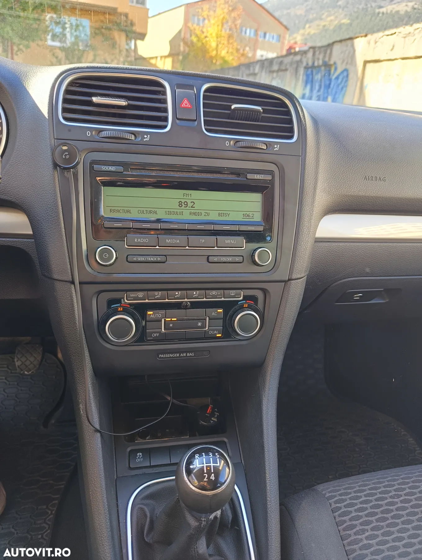 Volkswagen Golf 1.6 TDI DPF Comfortline - 5