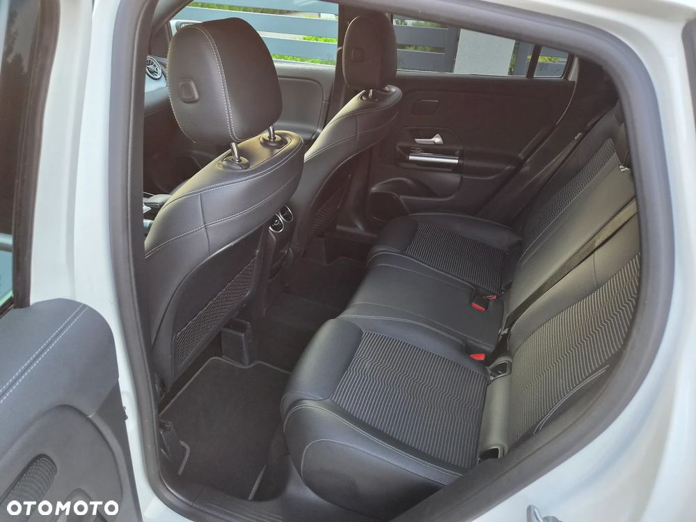 Mercedes-Benz GLA 250 4Matic 8G-DCT Edition 2021 - 17