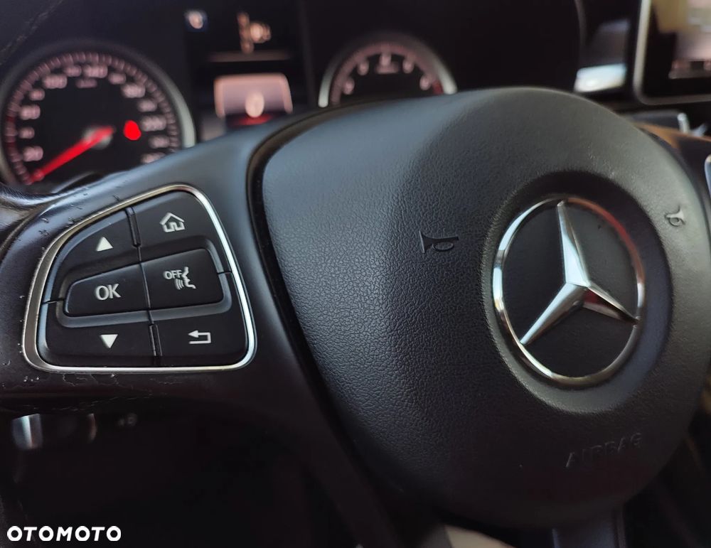 Mercedes-Benz Klasa C 200 7G-TRONIC Edition 1 - 17