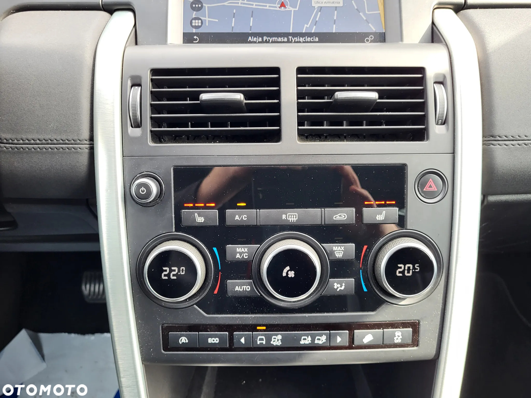 Land Rover Discovery Sport 2.0 TD4 HSE - 12