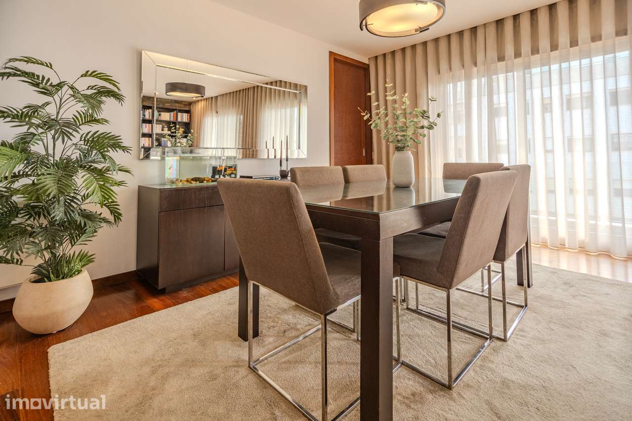Magnífico T3 em Canidelo (4 Caminhos) | 186 m² | 3 WCs | Box 2 Carros - Grande imagem: 2/16