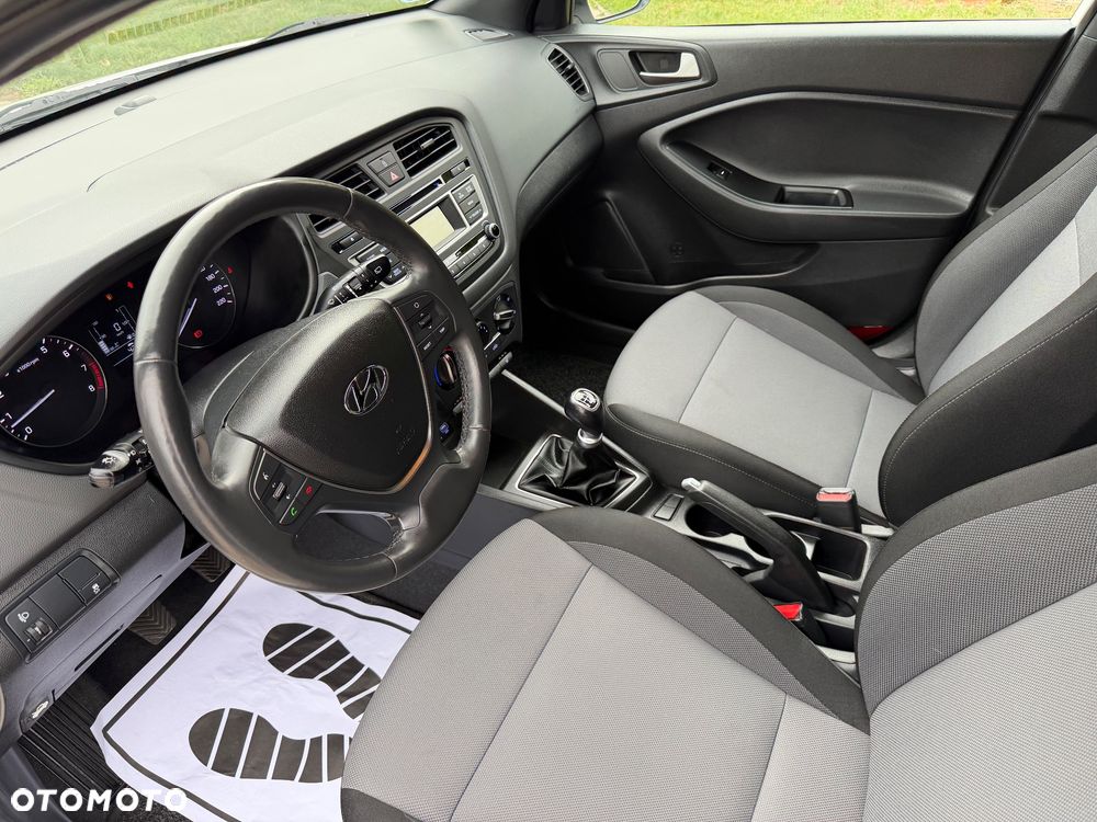 Hyundai i20 1.25 Wersja Jubileuszowa - 34
