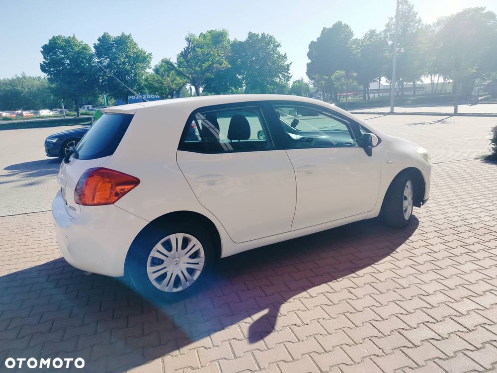 Toyota Auris 1.4 D-4D Luna - 7