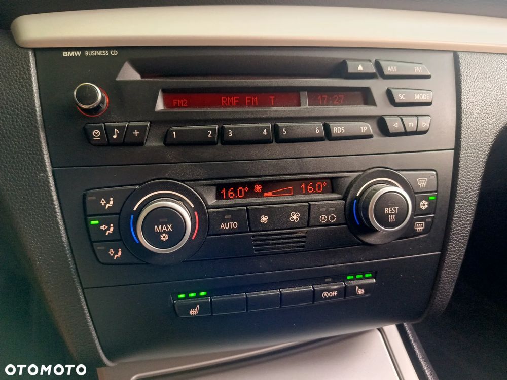 BMW Seria 1 118i - 27