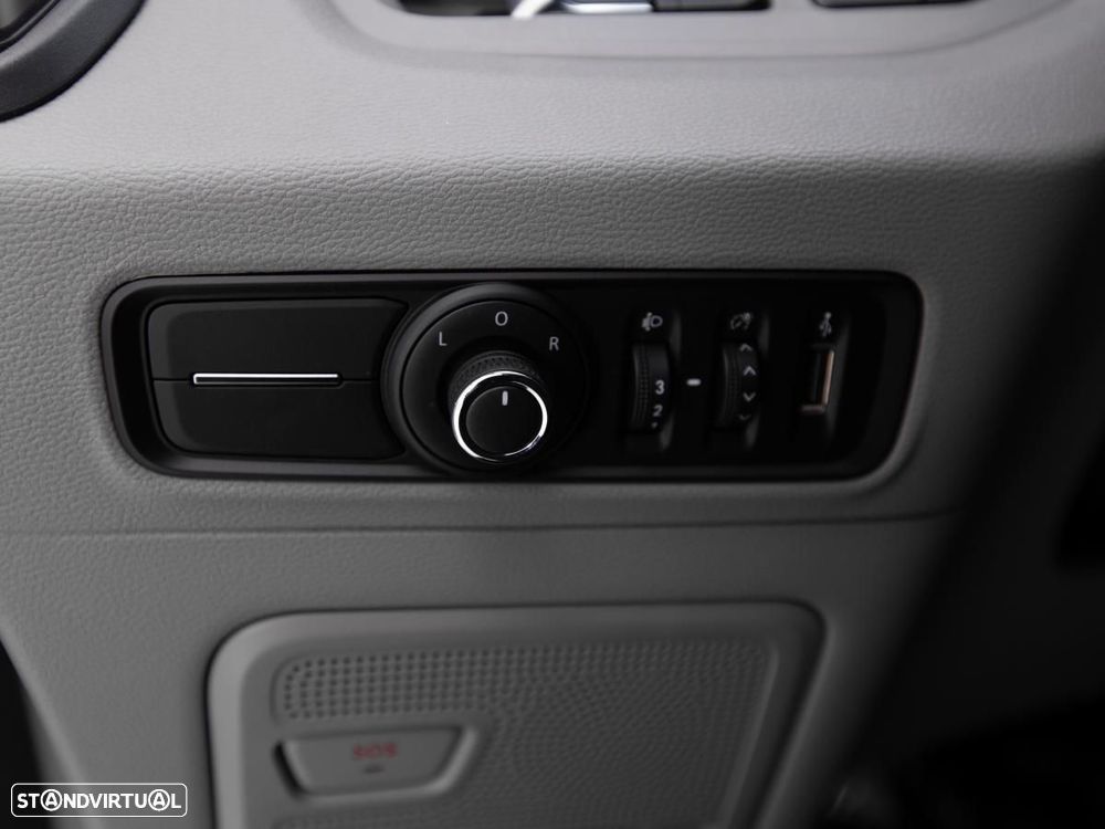 Maxus E-Deliver 7 - 11