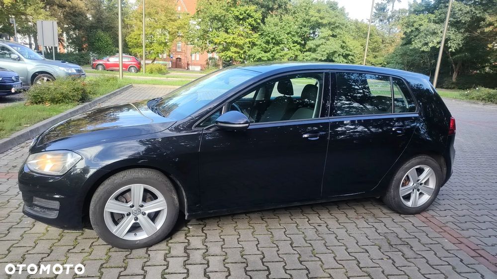 Volkswagen Golf - 6