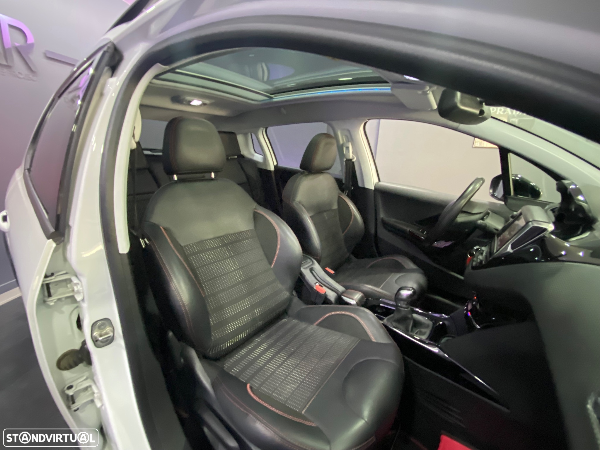 Peugeot 2008 1.5 BlueHDi GT Line - 29