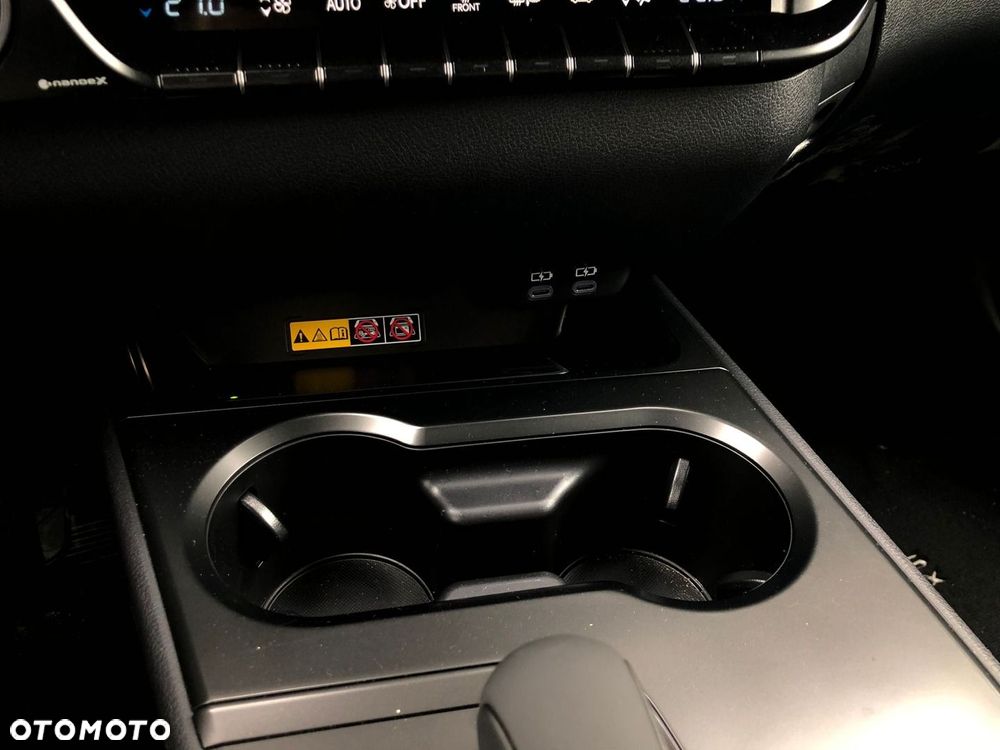 Lexus UX 300h F Sport Design - 23