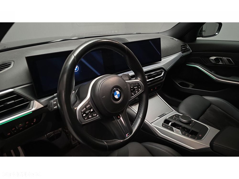 BMW Seria 3 320d xDrive mHEV M Sport - 16