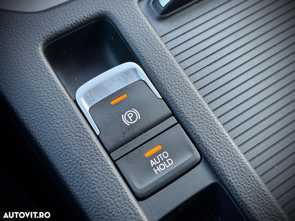 Volkswagen Passat 2.0 TDI SCR DSG Elegance - 34