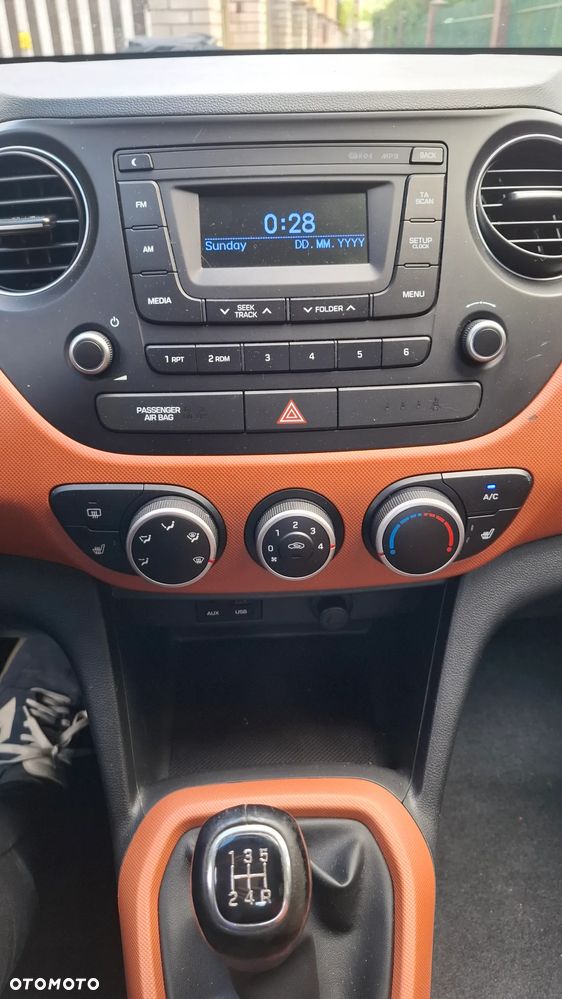 Hyundai i10 1.0 BlueDrive Premium - 16