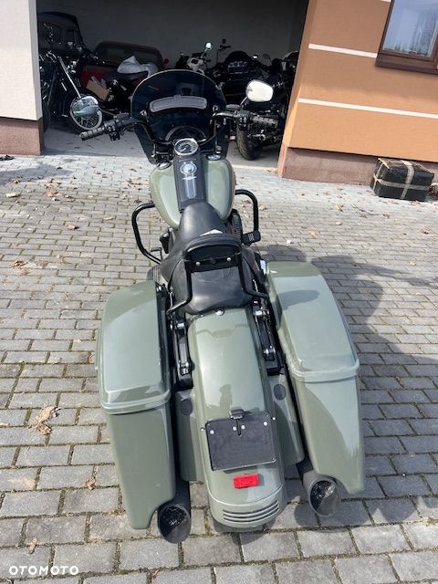 Harley-Davidson Touring Road King - 2