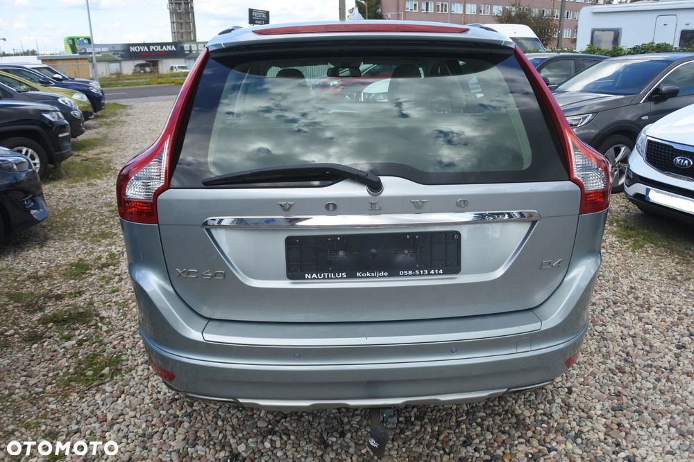 Volvo XC 60 D4 Geartronic Summum - 4