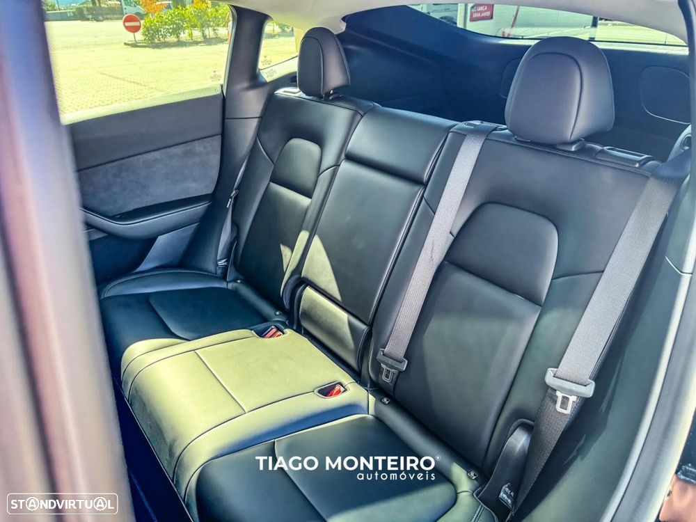 Tesla Model Y Tração Traseira - 45