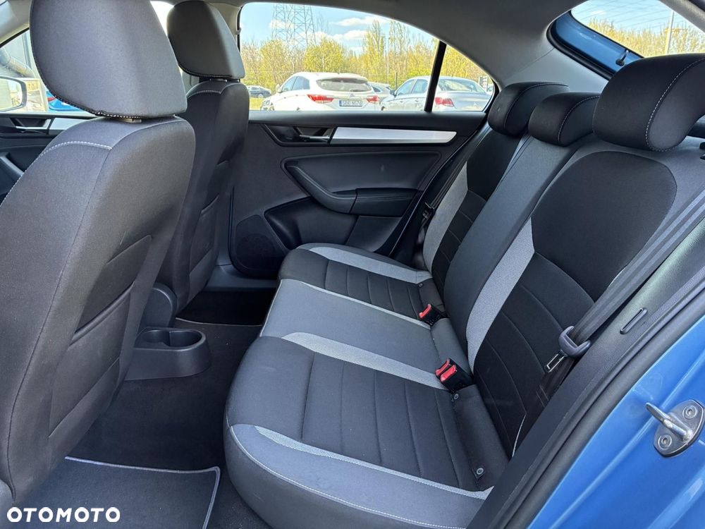 Skoda RAPID 1.0 TSI Ambition - 14
