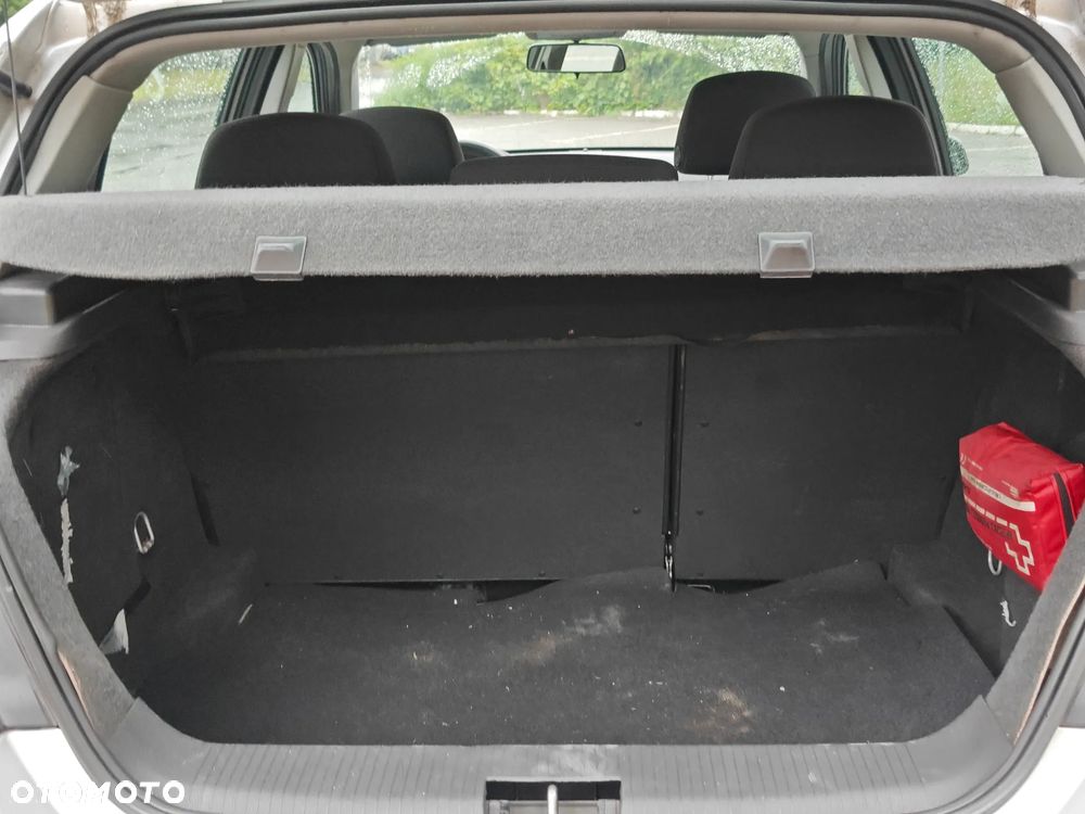 Opel Astra 1.6 Cosmo - 25