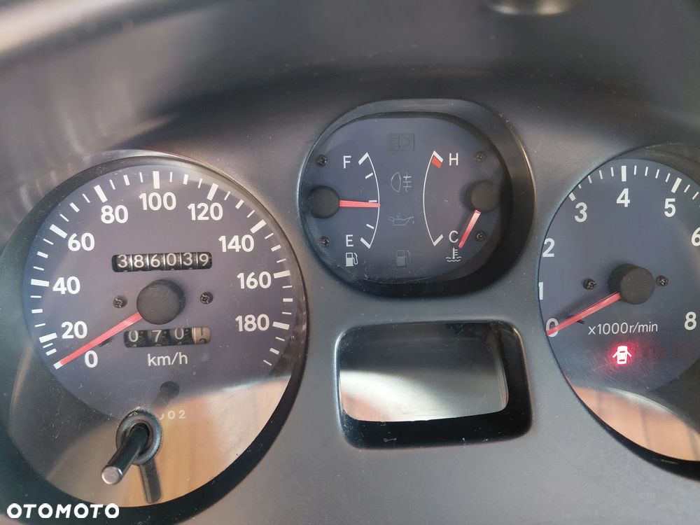 Toyota RAV4 2.0 - 13