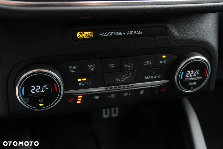 Ford Kuga 1.5 EcoBoost TITANIUM - 19