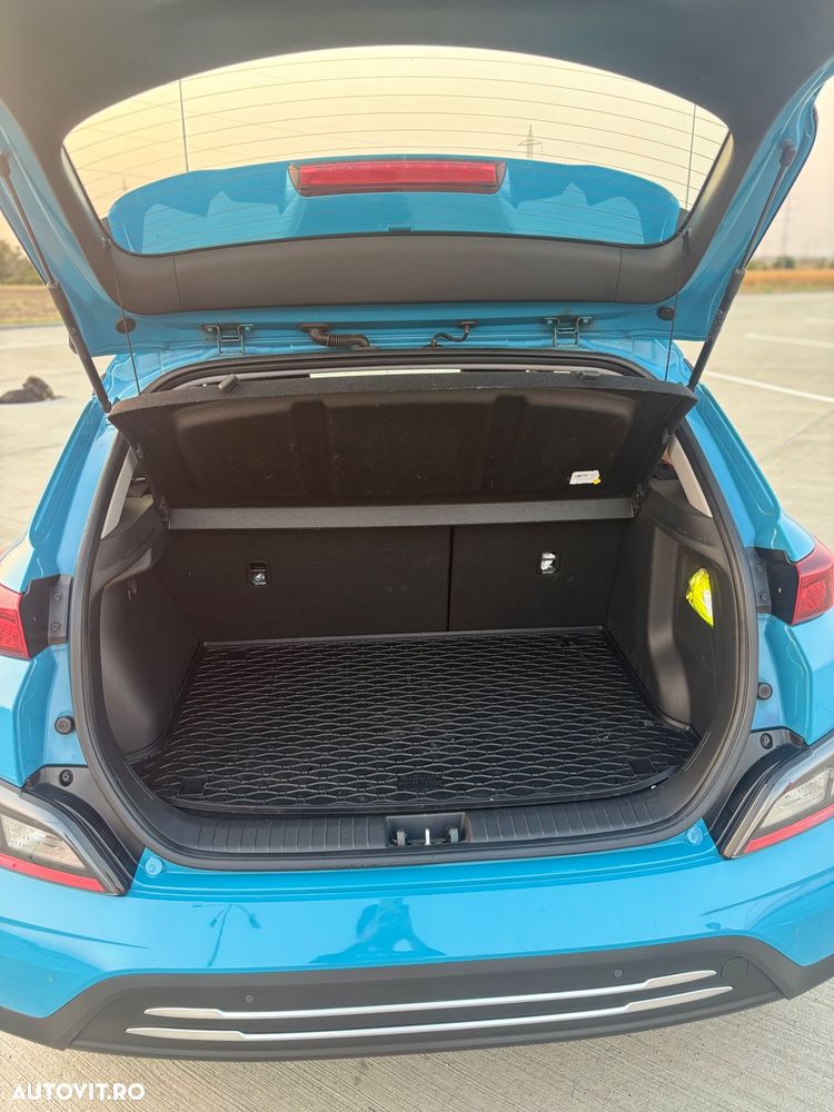 Hyundai KONA - 8