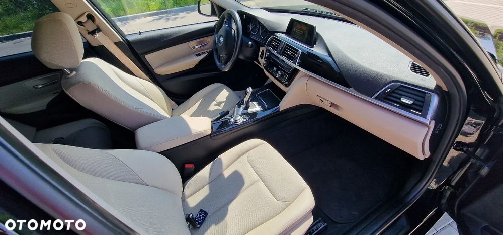 BMW Seria 3 320d - 9