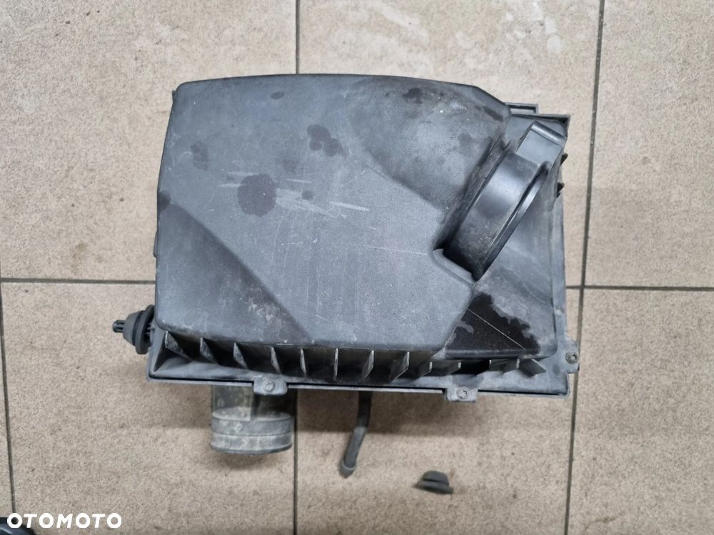 OBUDOWA FILTRA POWIETRZA MASTER III MOVANO B  NV400 2.3 10r.+ - 2