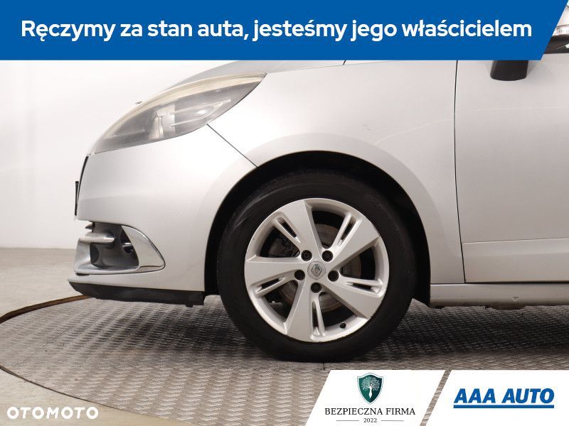 Renault Scenic - 17