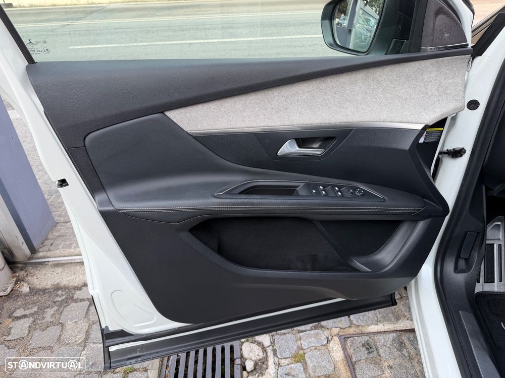 Peugeot 3008 BlueHDi 130 Stop & Start EAT8 GT Pack - 22