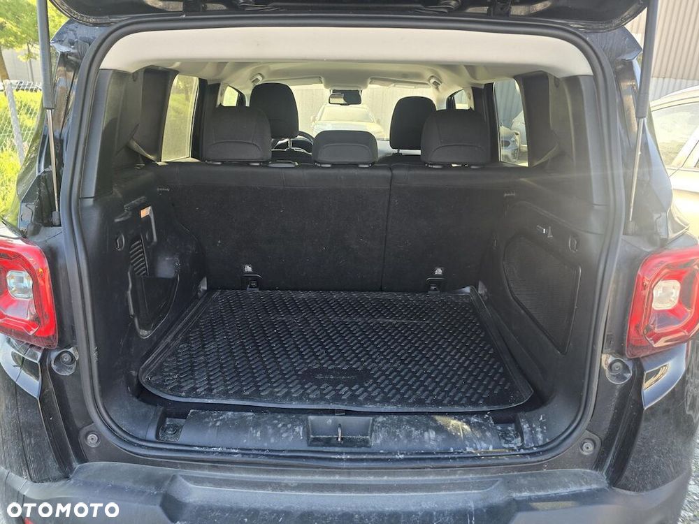Jeep Renegade 1.3 GSE T4 Turbo Upland 4x4 S&S - 10