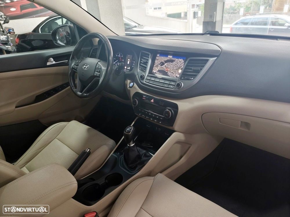 Hyundai Tucson 1.7 CRDi Executive - 15