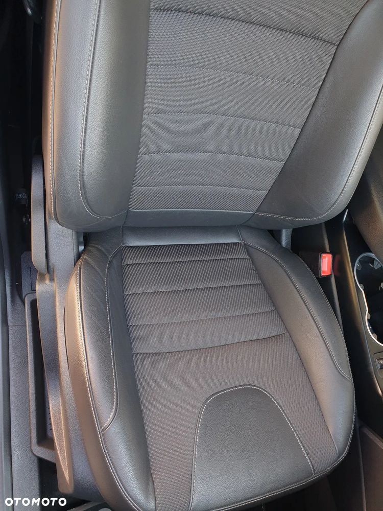 Ford Kuga 2.0 TDCi 4x4 Titanium - 33