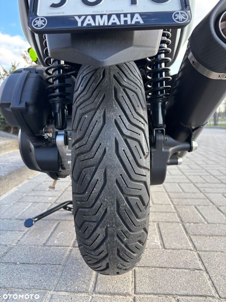 Yamaha X-max - 4