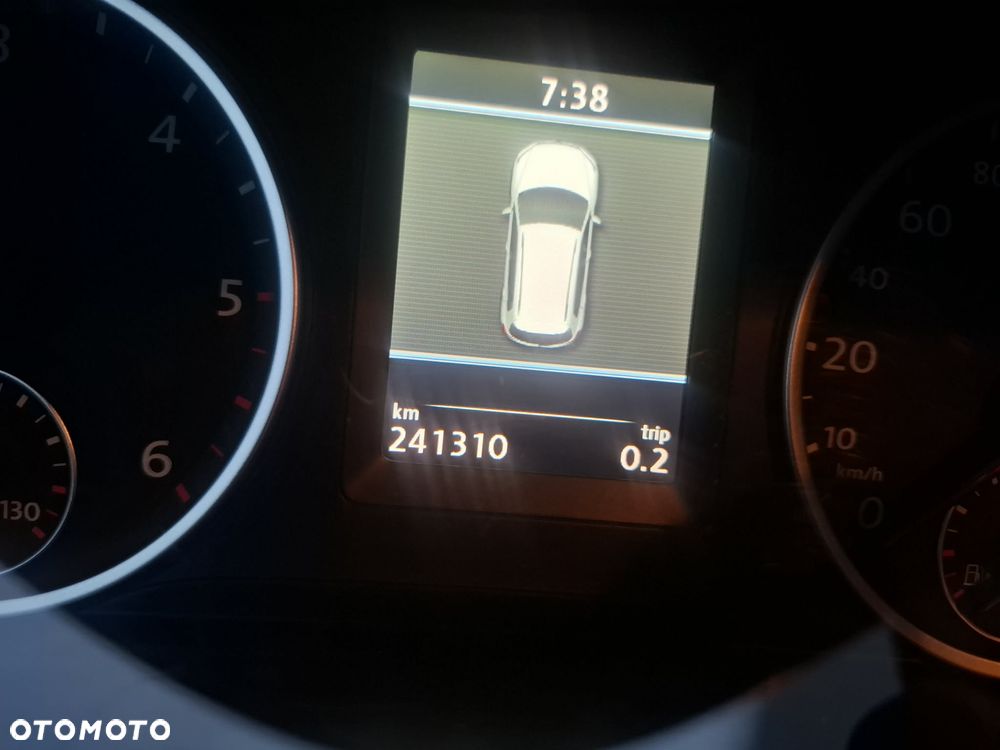Volkswagen Tiguan - 9