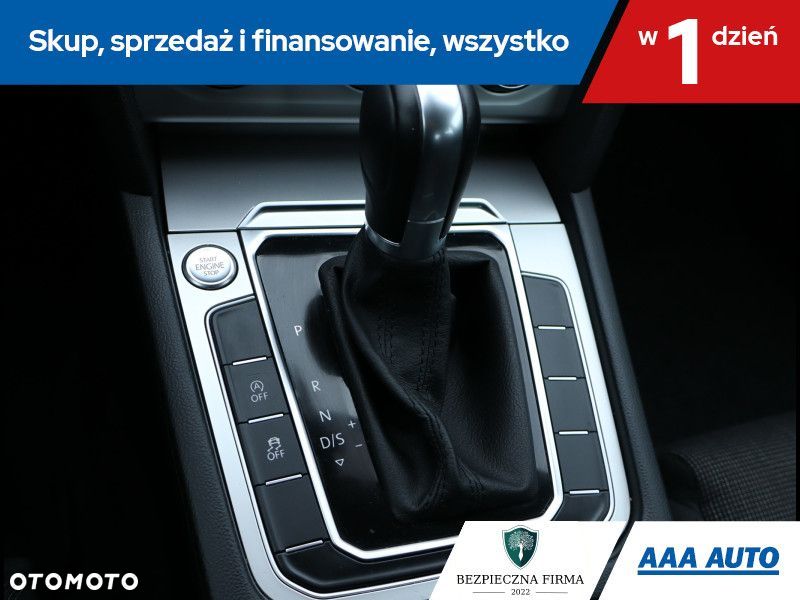 Volkswagen Passat - 17