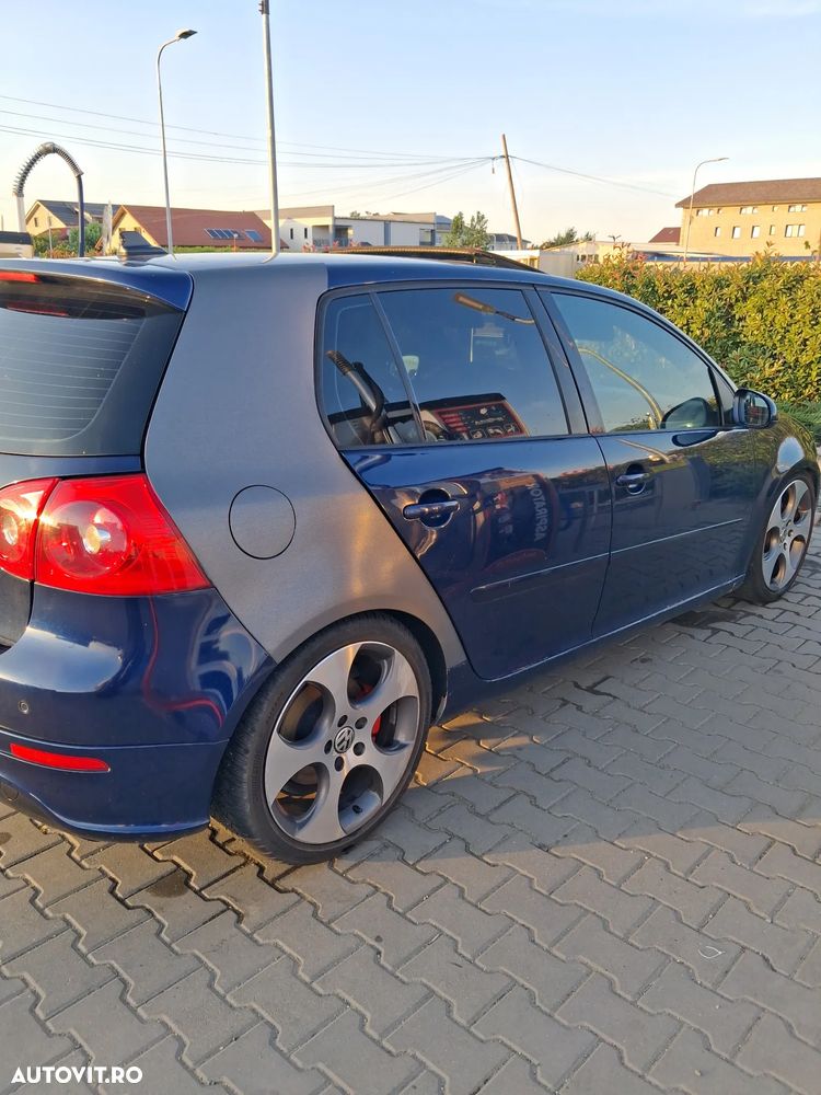 Volkswagen Golf 2.0 FSI GTI - 8