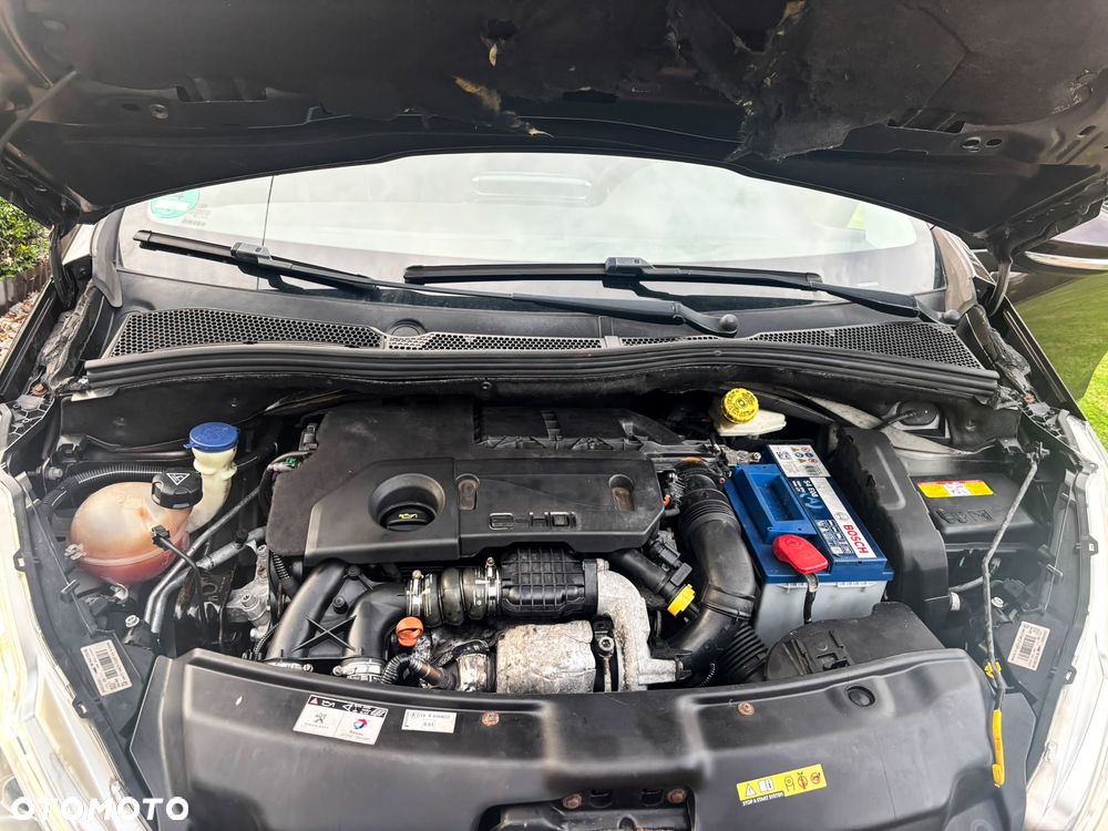 Peugeot 208 1.6 e-HDi Allure STT - 9