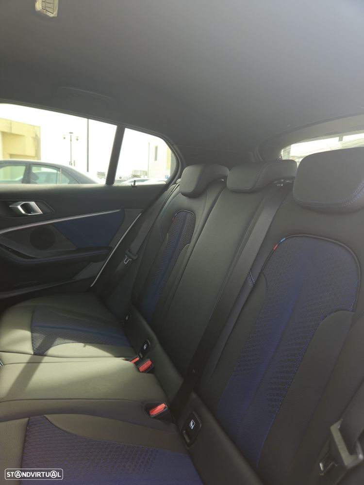 BMW 116 d Pack Desportivo M Auto - 13