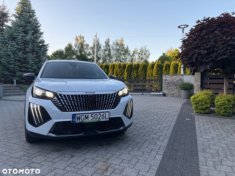Peugeot 2008 1.2 PureTech Active S&S EAT8 - 2