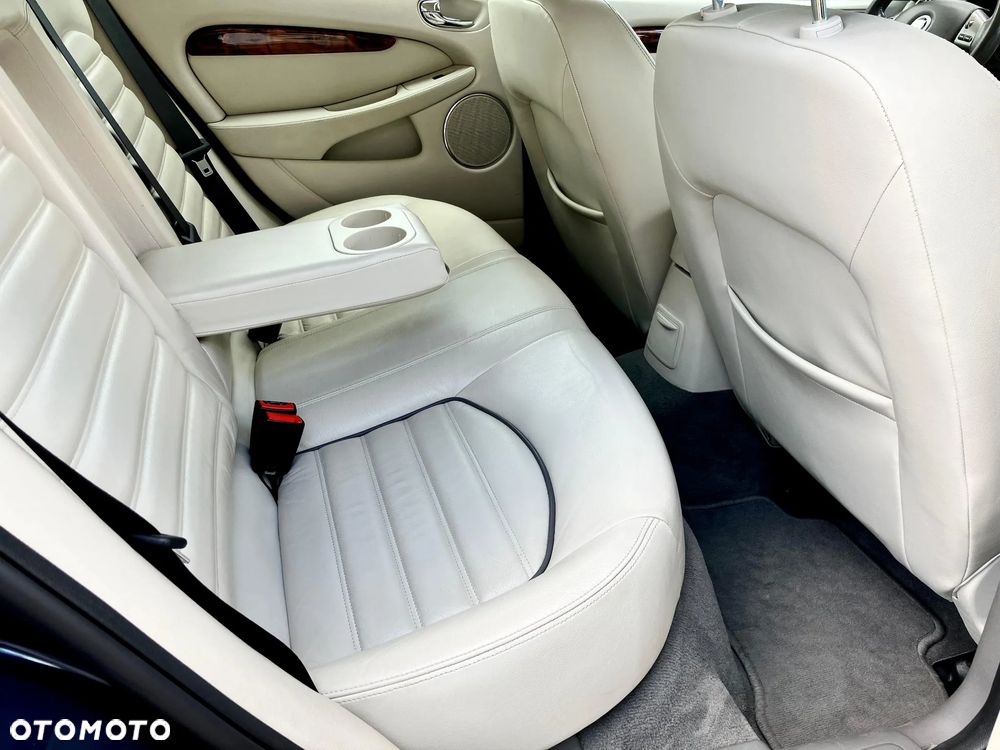 Jaguar X-Type 3.0 Executive - 19
