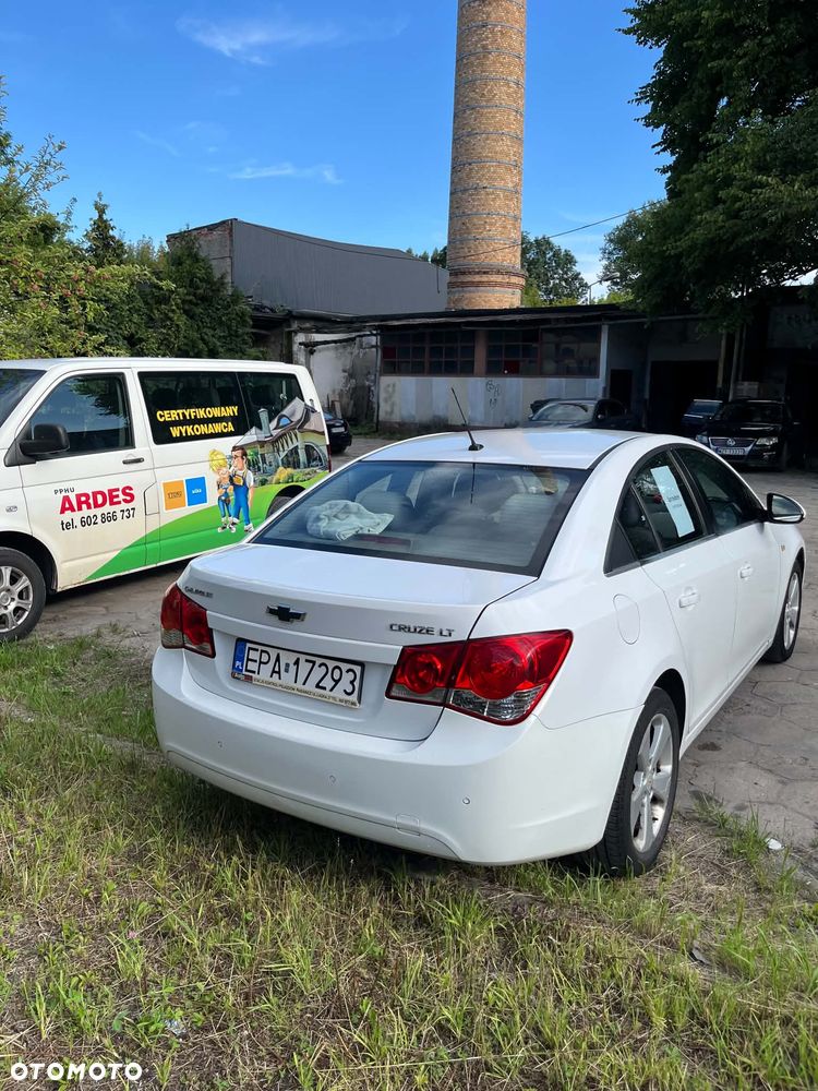 Chevrolet Cruze - 4