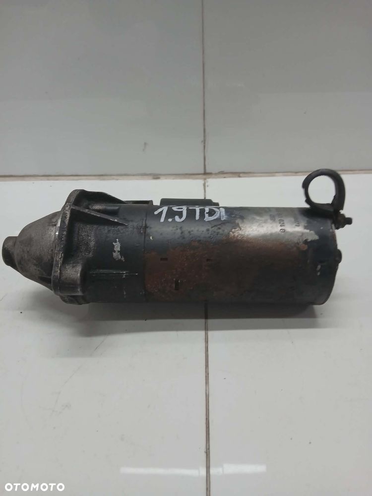 ROZRUSZNIK AUDI A4 B5 1.9 TDI 068911024B BOSCH - 2