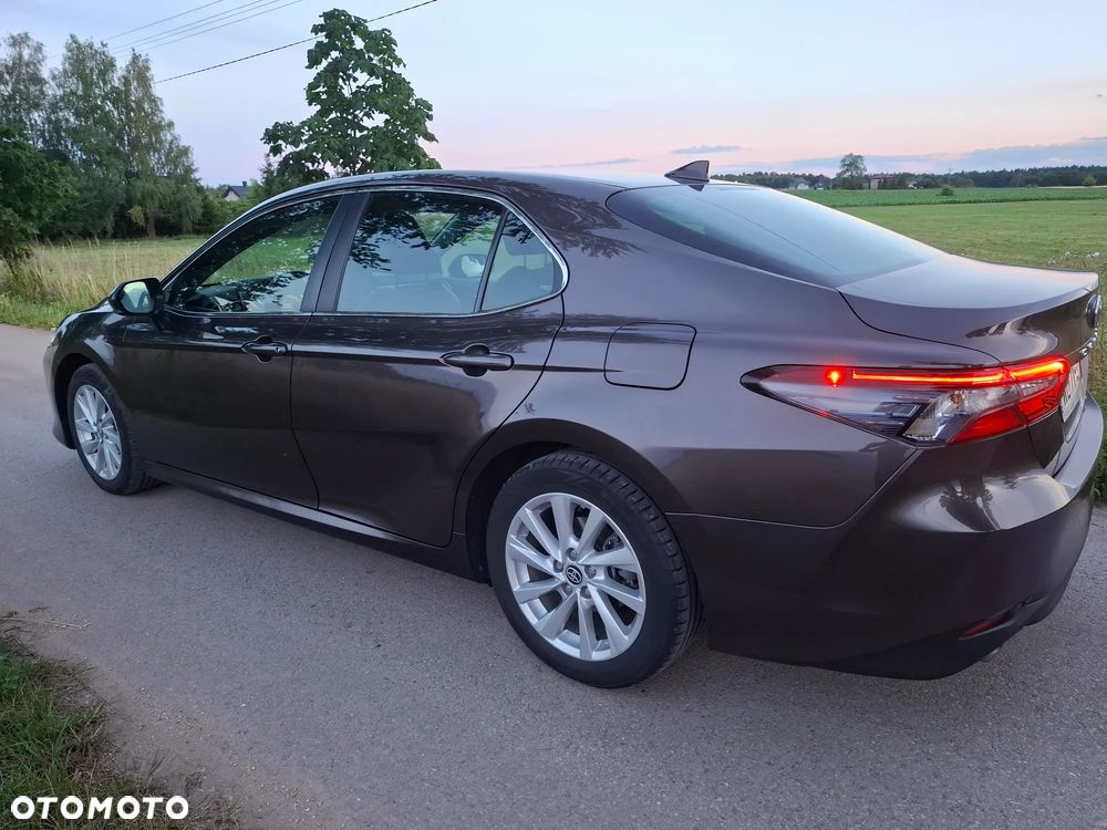 Toyota Camry 2.5 Hybrid Comfort CVT - 13
