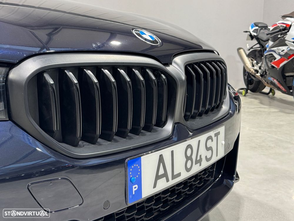 BMW 545 e xDrive Pack M - 25