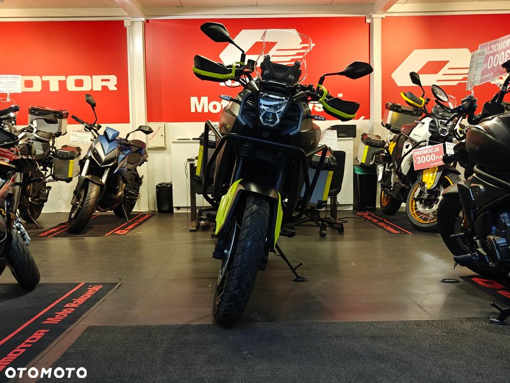 QJMOTOR SVT 650X - 3