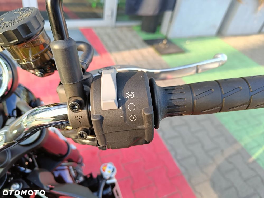 Kawasaki Z 900 RS - 14