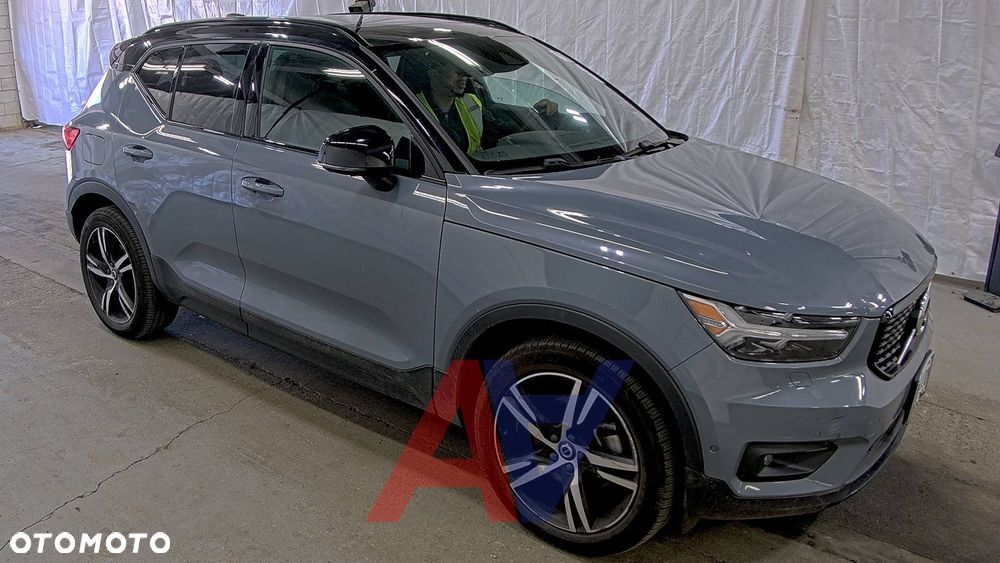 Volvo XC 40 - 1