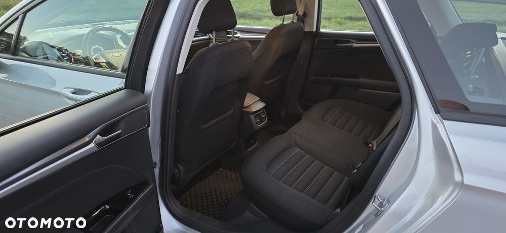 Ford Mondeo - 8