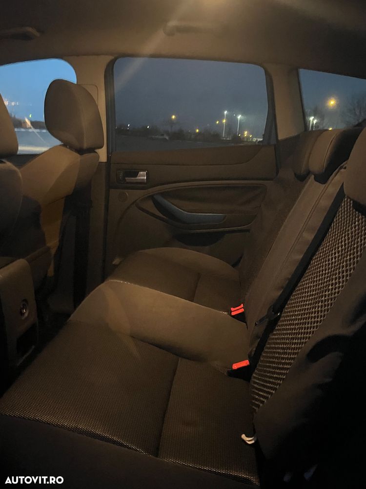 Ford Kuga 2.0L TDCi DPF Trend - 12