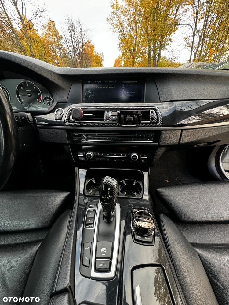 BMW Seria 5 525d xDrive Touring Sport-Aut Luxury Line - 14