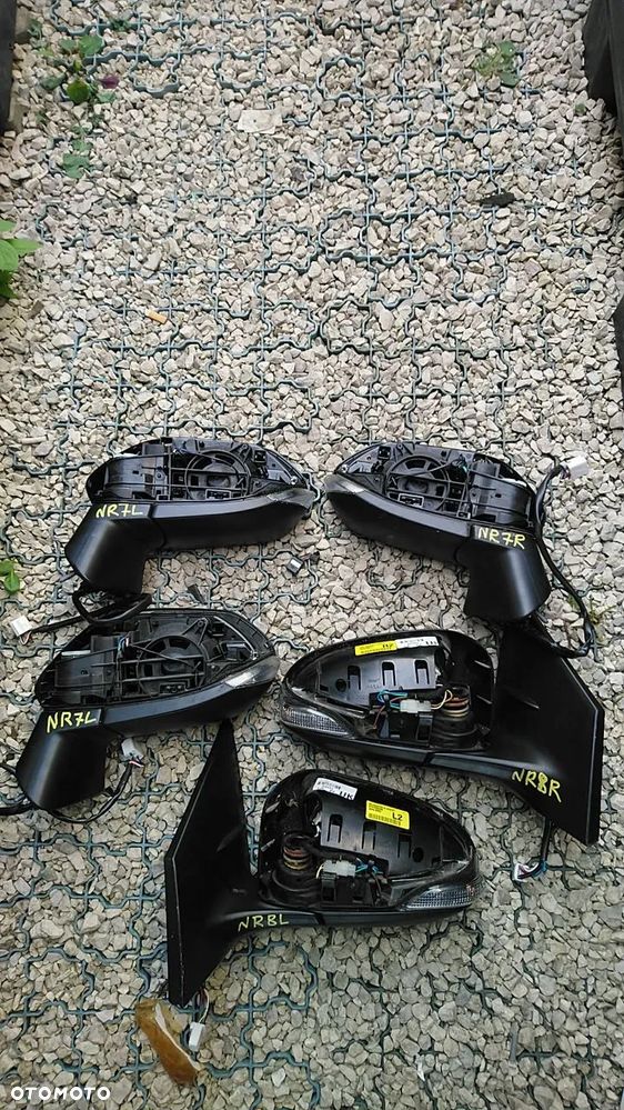 LUSTERKA PRAWE LEWE TOYOTA - 11