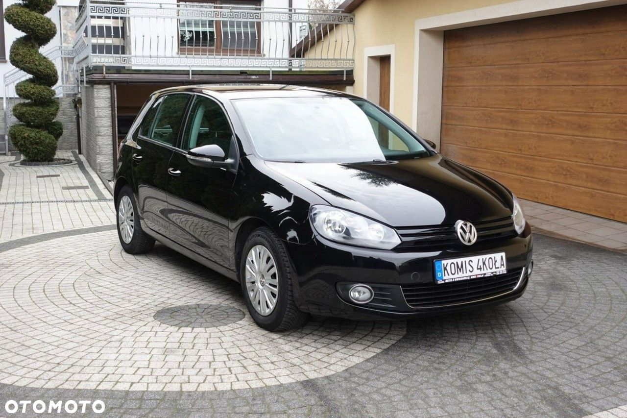Volkswagen Golf - 1